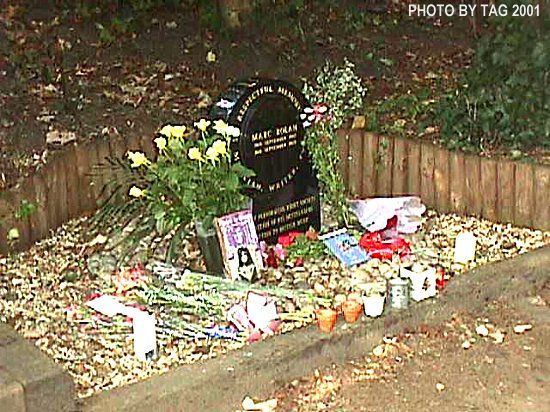 THE PERFORMING RIGHTS SOCIETY MEMORIAL WITH FLOWERS & CANDLES